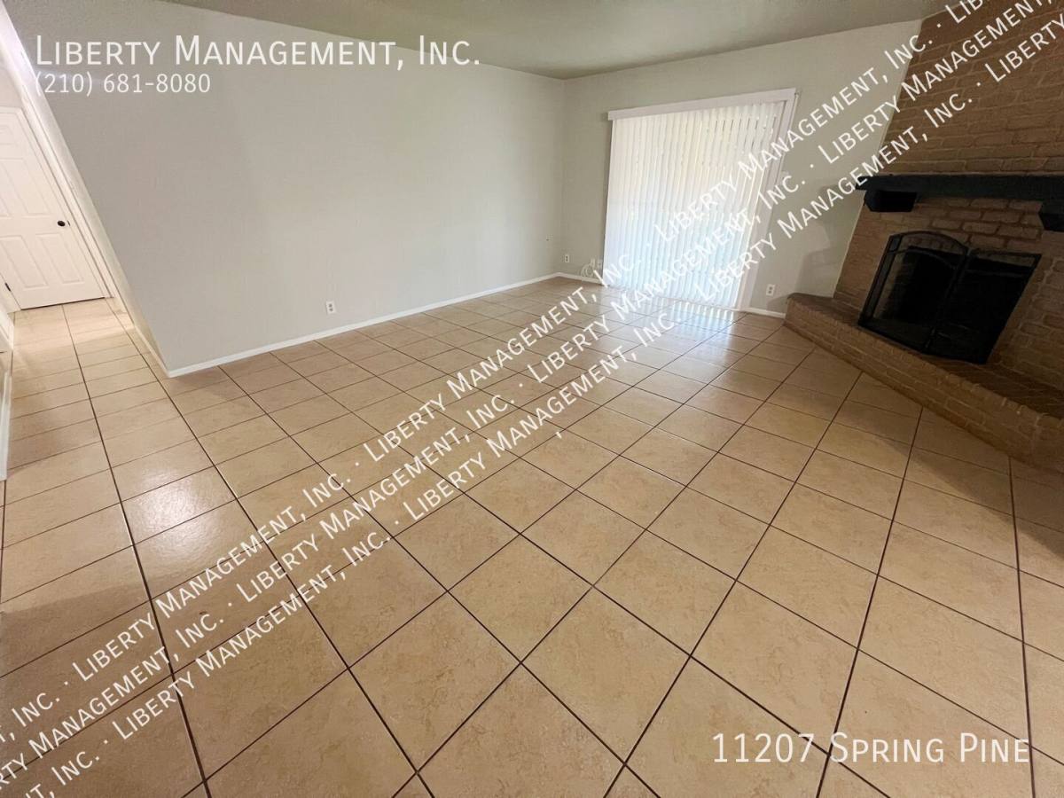 11207 Spring Pine, San Antonio, TX 78249 - House for Rent - Image 4