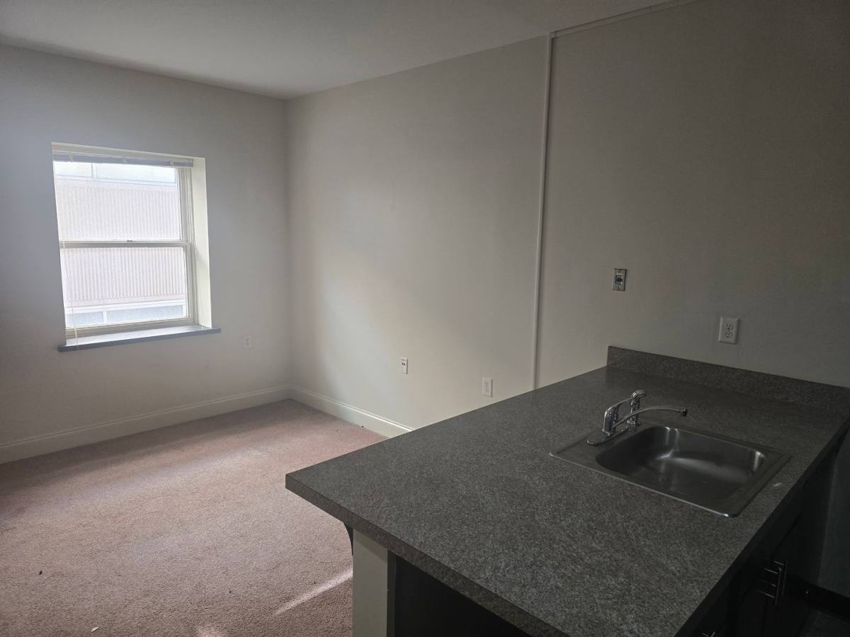 319 Market St #303, Harrisburg, PA 17101 - Apartment for Rent - Image 3