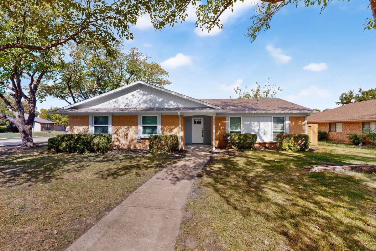 2601 Raintree Dr, Plano, TX 75074 - House for Rent - Image 1