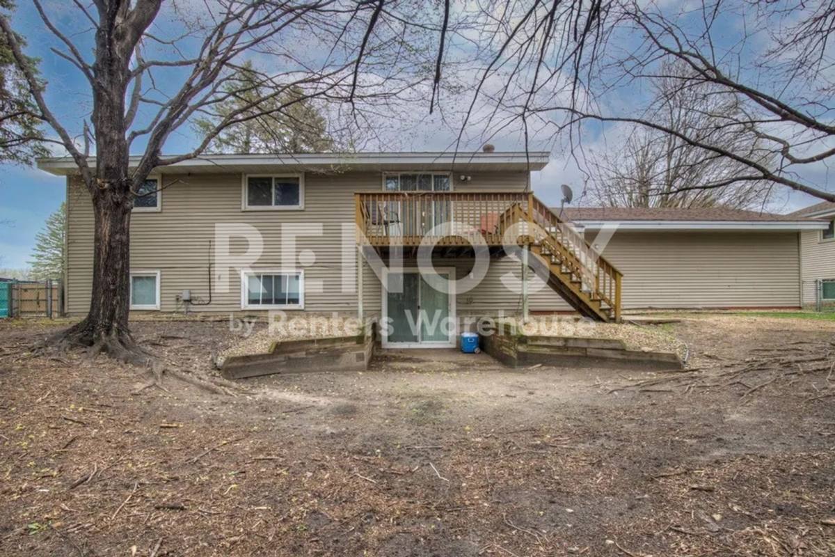 2280 26th Ave NW, St. Paul, MN 55112 - House for Rent - Image 9