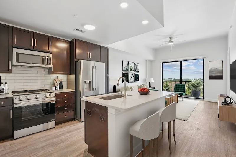 4200 Scotland St #A9, Houston, TX 77007 - Apartment for Rent - Image 1
