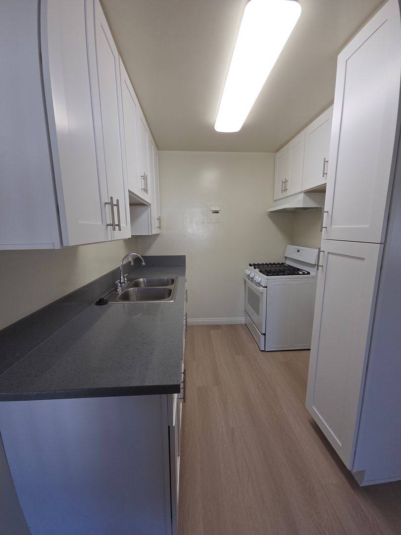812 S Glendale Ave, Glendale, CA 91205 - Apartment for Rent - Image 10