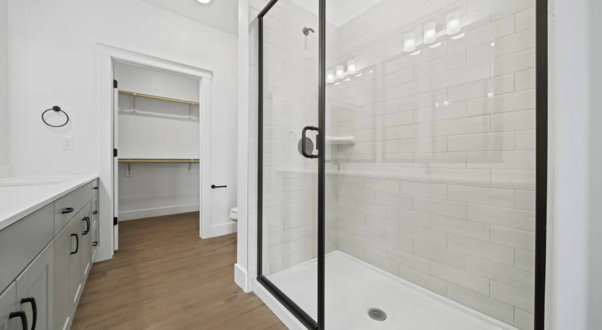 7205 E Ben White Blvd, Austin, TX 78741 - Apartment for Rent - Image 6