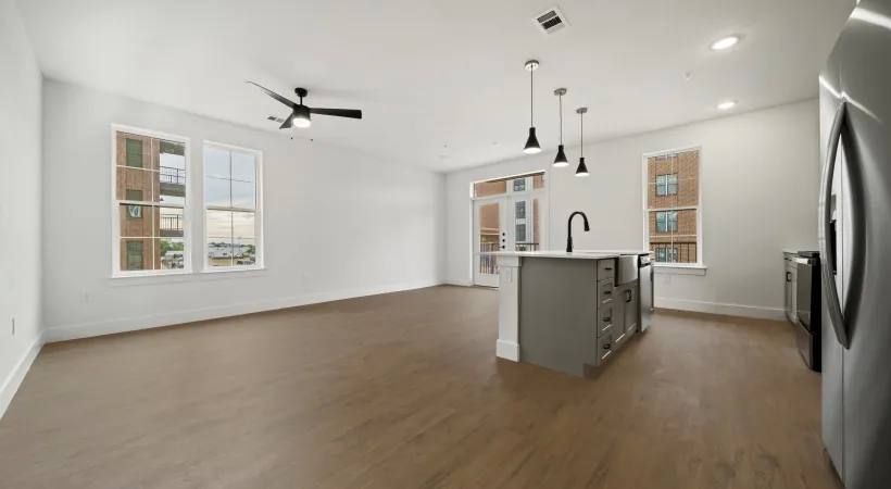 7205 E Ben White Blvd, Austin, TX 78741 - Apartment for Rent - Image 10