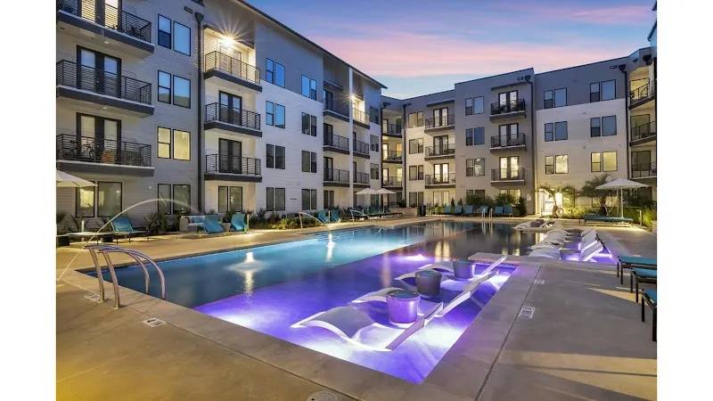 720 Airport Blvd, Austin, TX 78702 - Apartment for Rent - Image 1