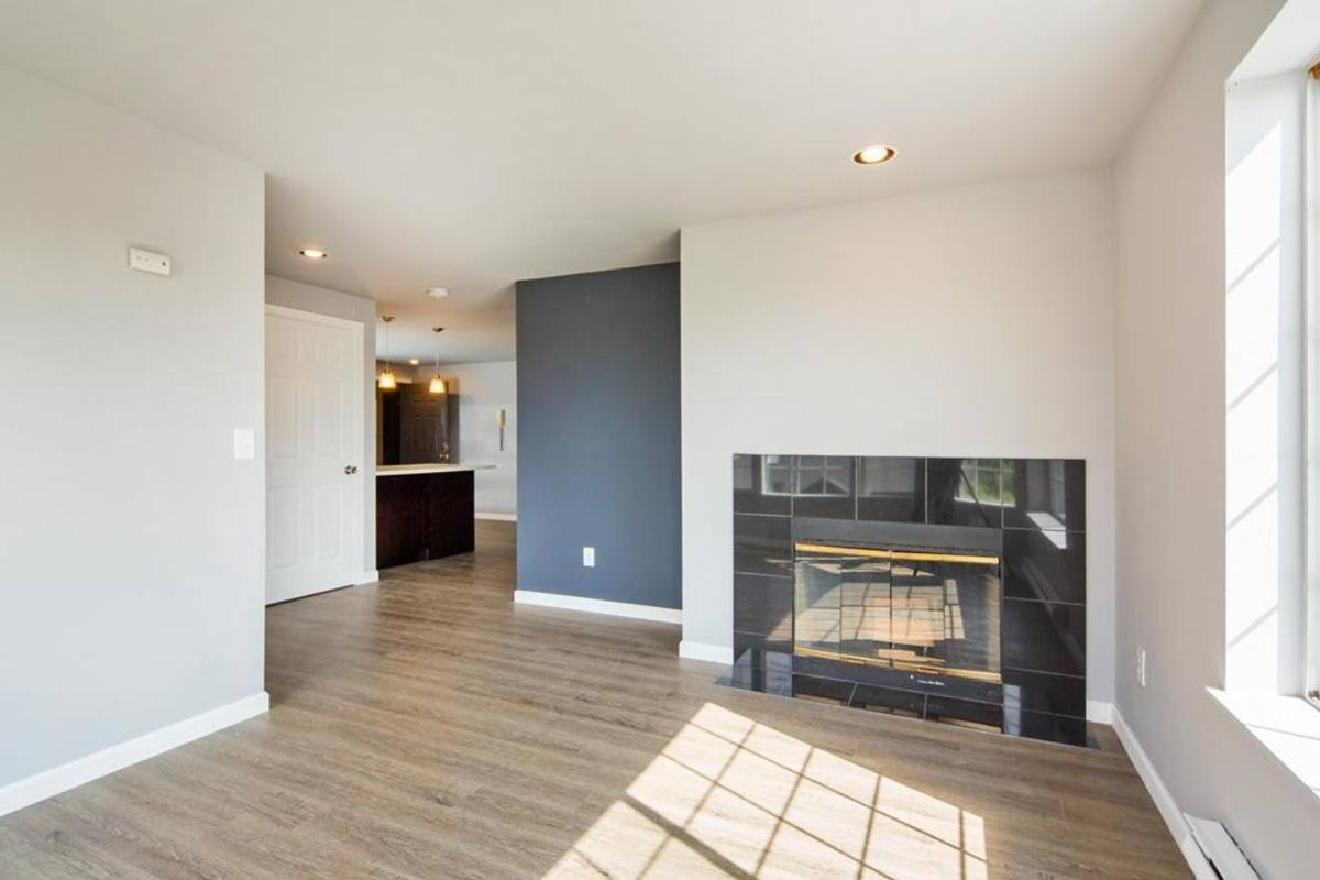 Apartment for rent at 1158 N 91st St, Seattle, WA 98103
