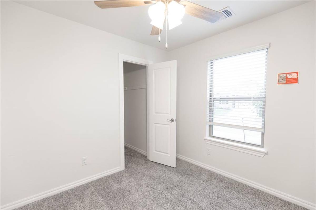 8708 Poppey Place, Yukon, OK 73099 - House for Rent - Image 8