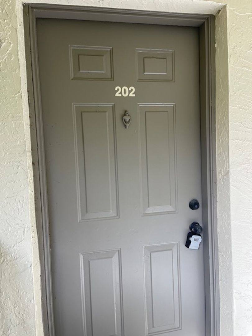 588 Trace Circle #202, Deerfield Beach, FL 33441 - Apartment for Rent