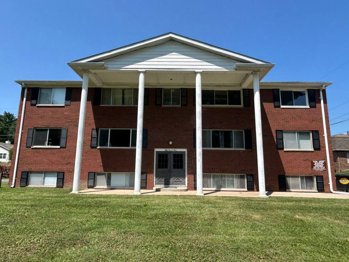 Apartment for rent at 5509 34th Ave, Moline, IL 61265