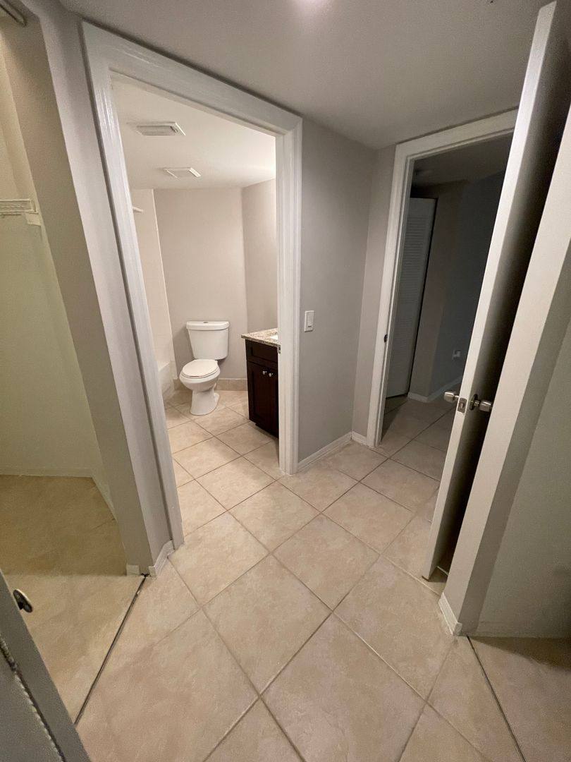 4177 N Haverhill Rd #821, West Palm Beach, FL 33417 - Apartment for Rent - Image 8