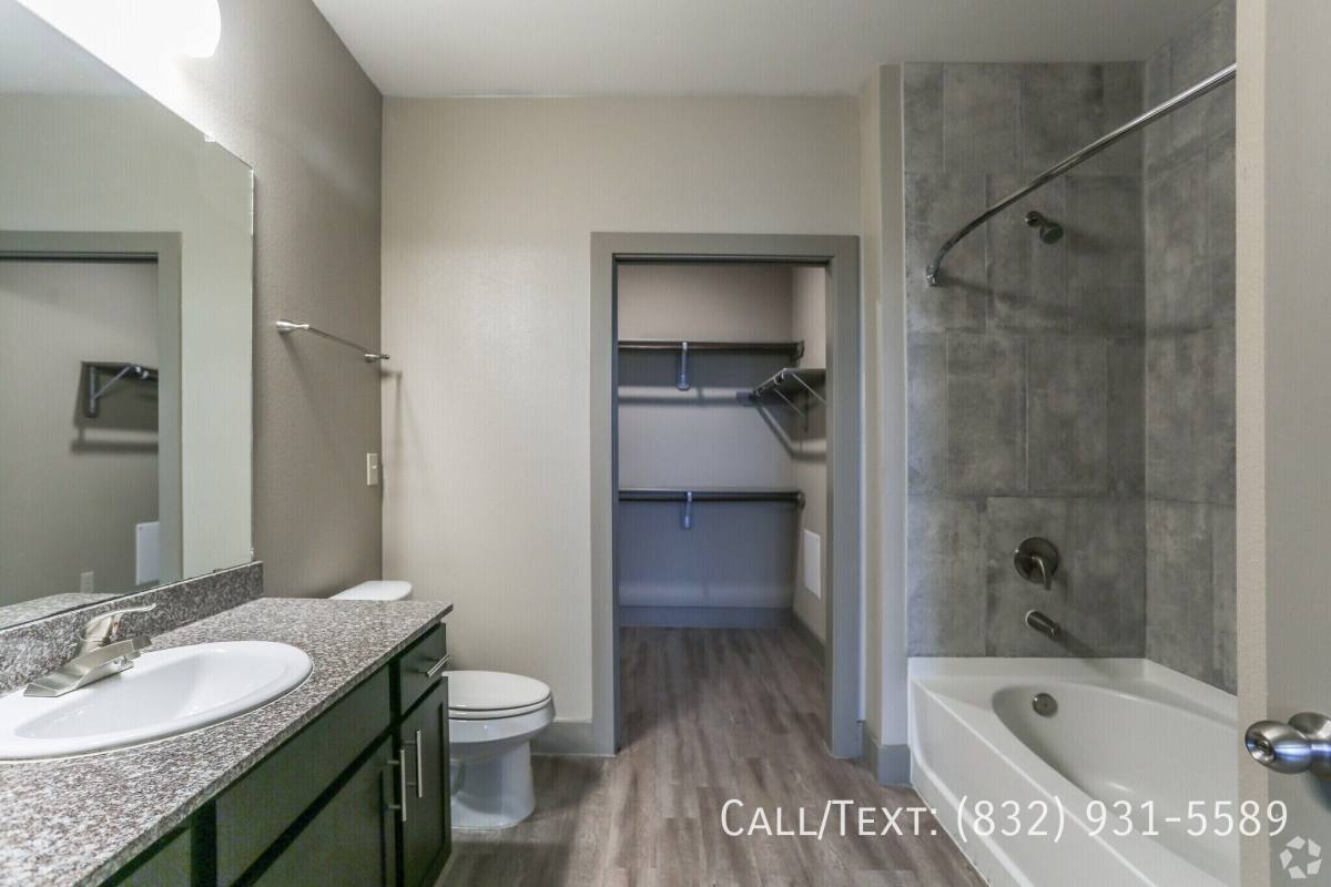 1999 Wayside Dr #OW2, Houston, TX 77023 - Apartment for Rent - Image 3