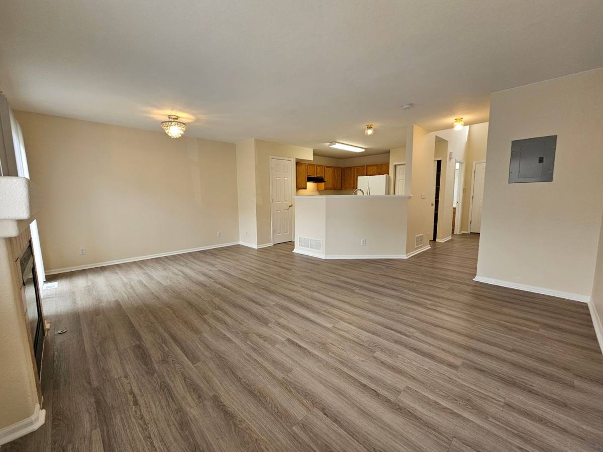 1255 S Zeno Circle #B, Aurora, CO 80017 - Townhouse for Rent - Image 7