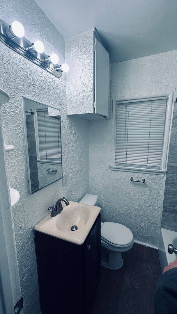 2015-2023 1 2 E, Los Angeles, CA 90033 - Apartment for Rent - Image 4