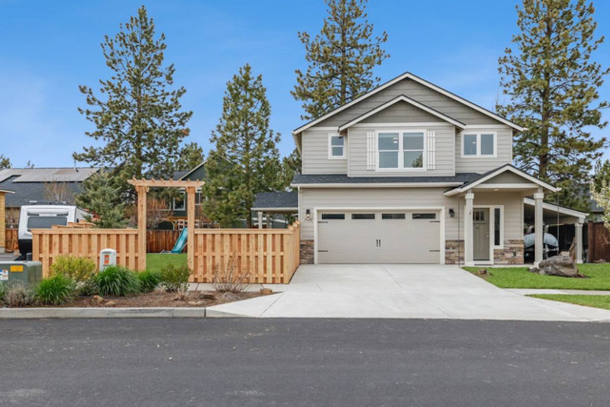 19650 Harvard Place, Bend, OR 97702 - House for Rent - Image 2