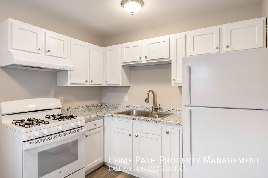 492 E Merrill Ave #3, Fond Du Lac, WI 54935 - Apartment for Rent - Image 5