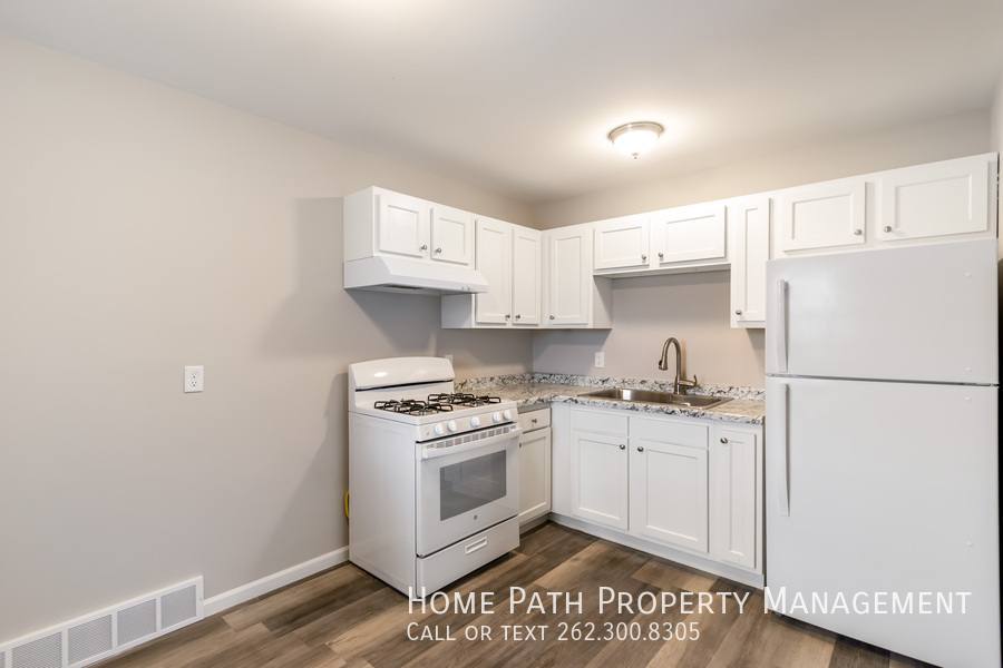 492 E Merrill Ave #3, Fond Du Lac, WI 54935 - Apartment for Rent - Image 3