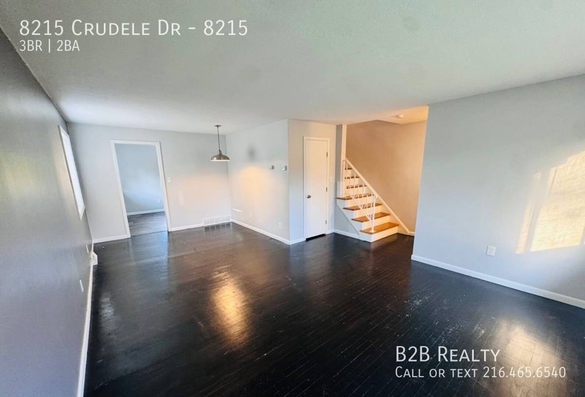8215 Crudele Dr, Garfield Heights, OH 44125 - Apartment for Rent - Image 2