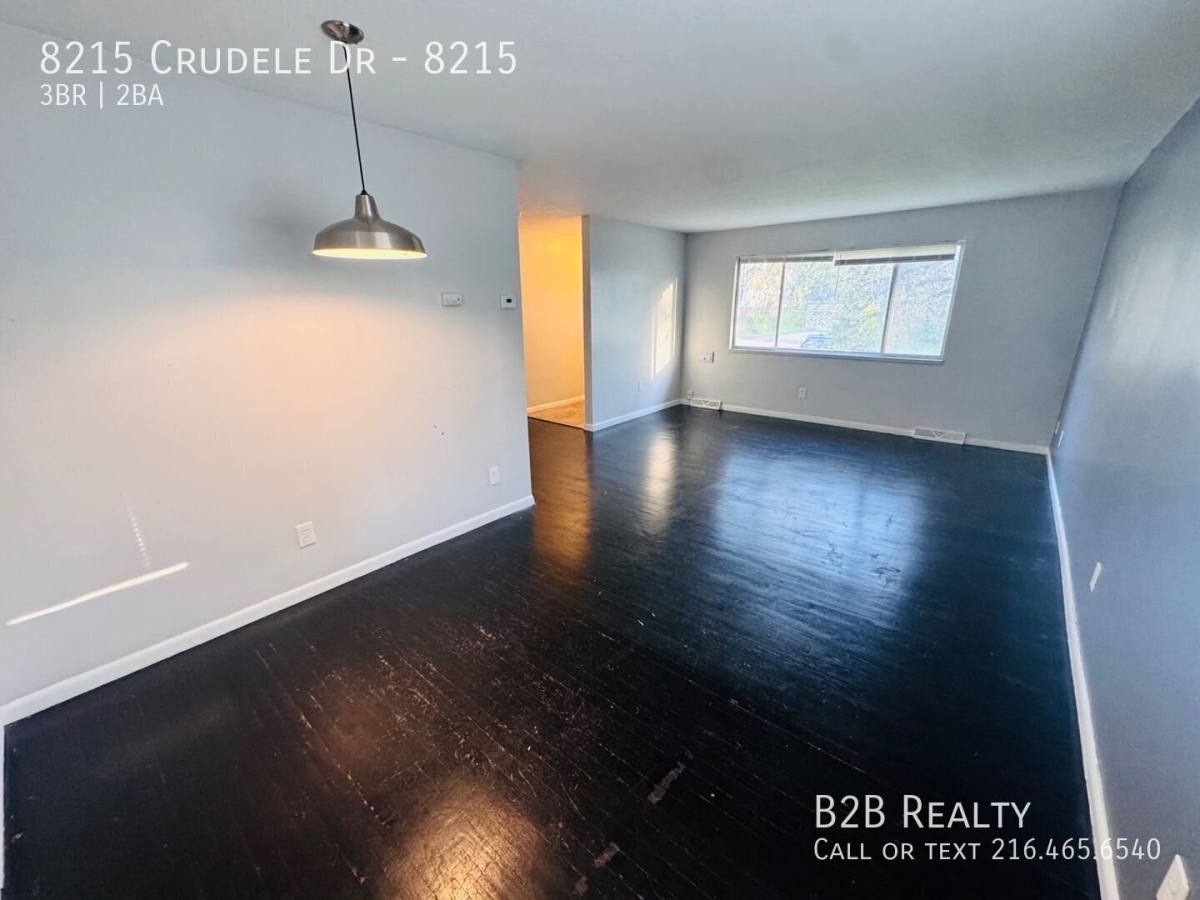 8215 Crudele Dr, Garfield Heights, OH 44125 - Apartment for Rent - Image 4