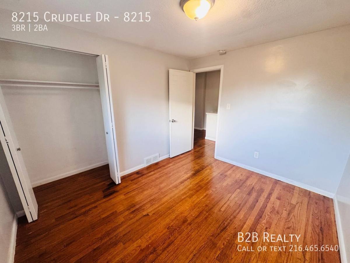 8215 Crudele Dr, Garfield Heights, OH 44125 - Apartment for Rent - Image 7