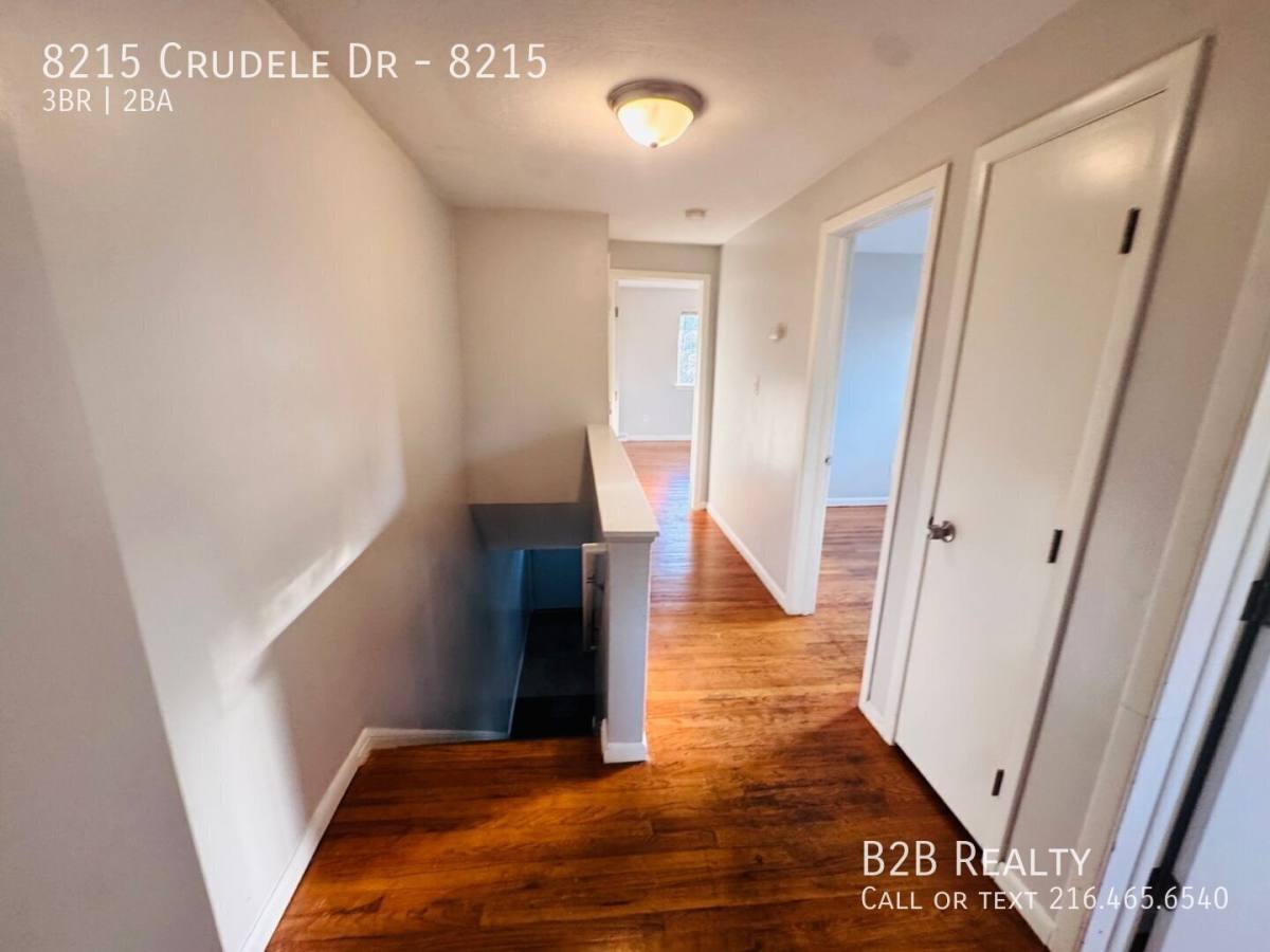 8215 Crudele Dr, Garfield Heights, OH 44125 - Apartment for Rent - Image 3