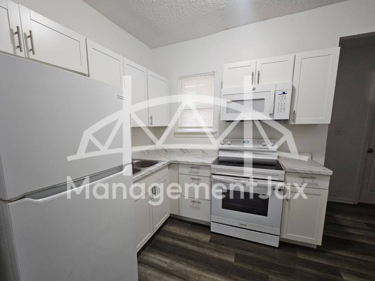 1165 Hart St, Jacksonville, FL 32209 - House for Rent - Image 6