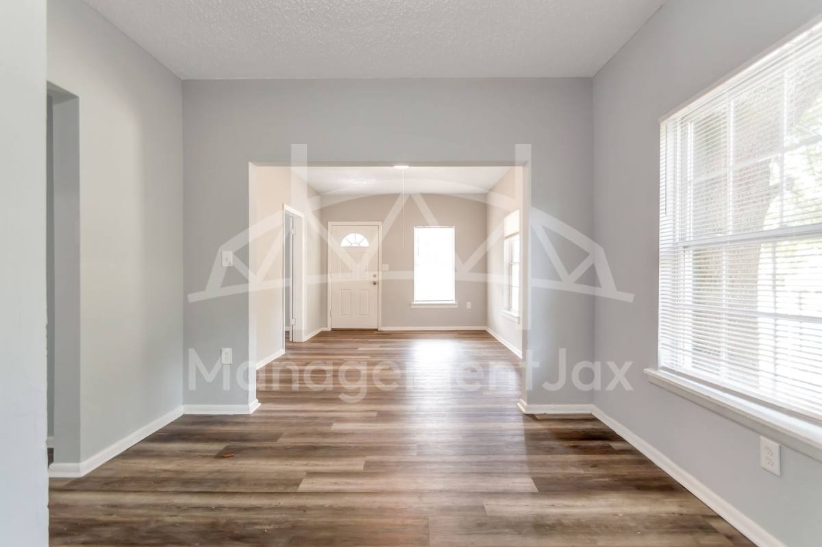 1165 Hart St, Jacksonville, FL 32209 - House for Rent - Image 3