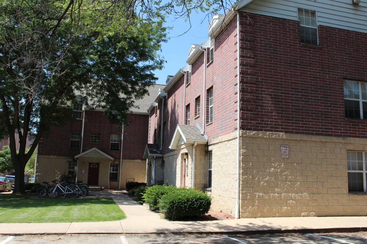 1020 Fahrenbrook Court, Madison, WI 53715 - Apartment for Rent