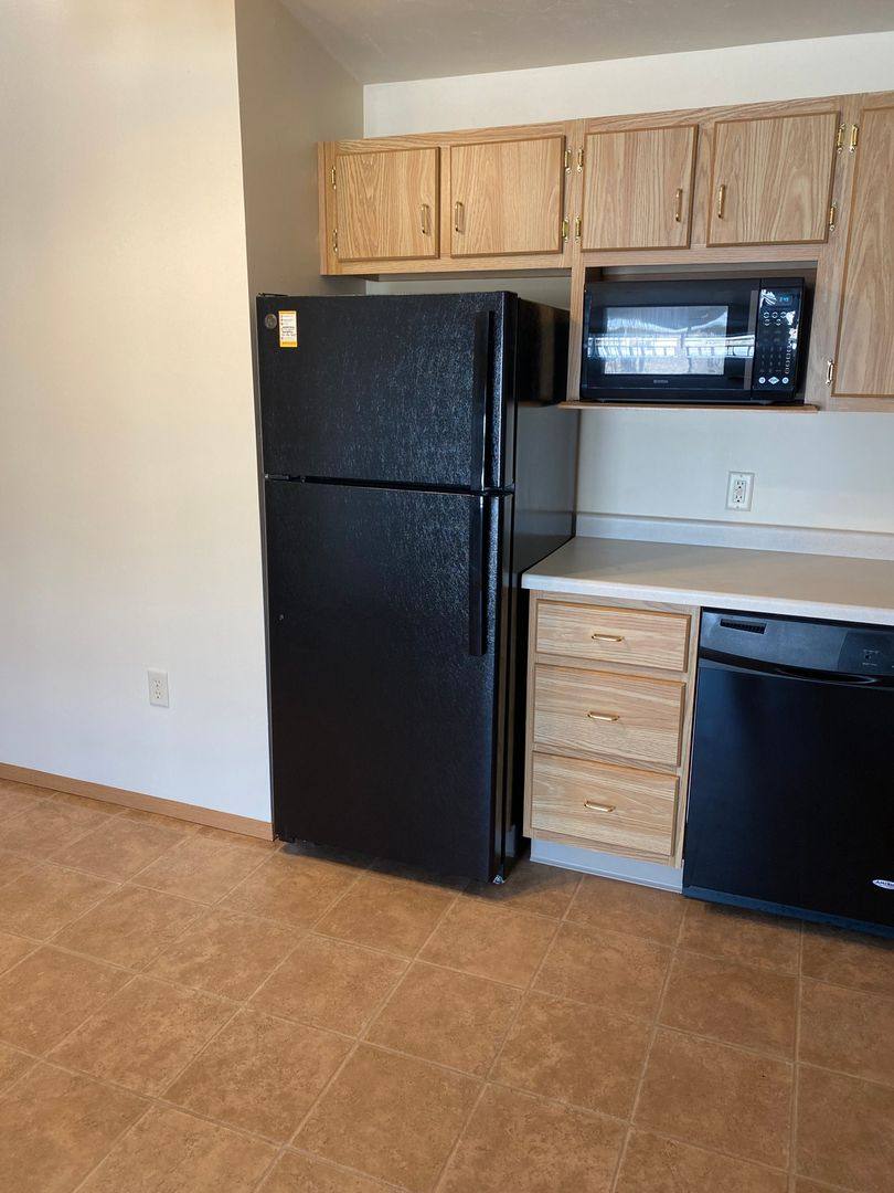515, 525 & 535 W Schindler Place, Menasha, WI 54952 - Apartment for Rent - Image 9