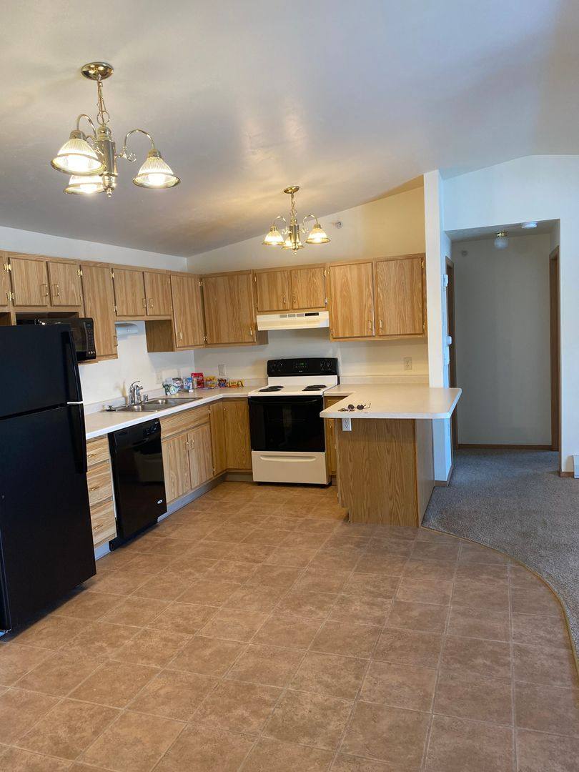 515, 525 & 535 W Schindler Place, Menasha, WI 54952 - Apartment for Rent - Image 8
