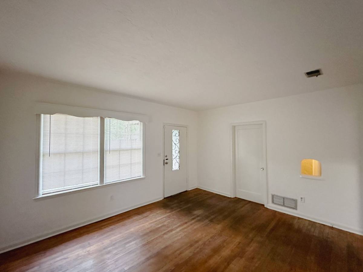 2619 NW 2nd Ave, Gainesville, FL 32607 - House for Rent - Image 4