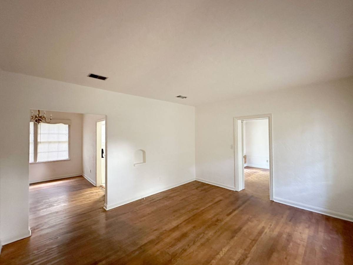 2619 NW 2nd Ave, Gainesville, FL 32607 - House for Rent - Image 3