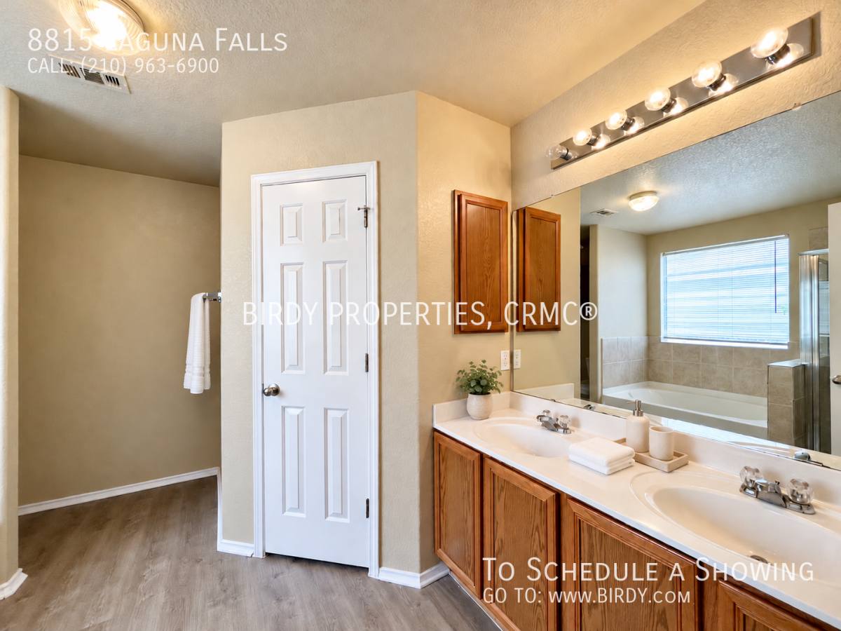 8815 Laguna Falls, San Antonio, TX 78251 - House for Rent - Image 7
