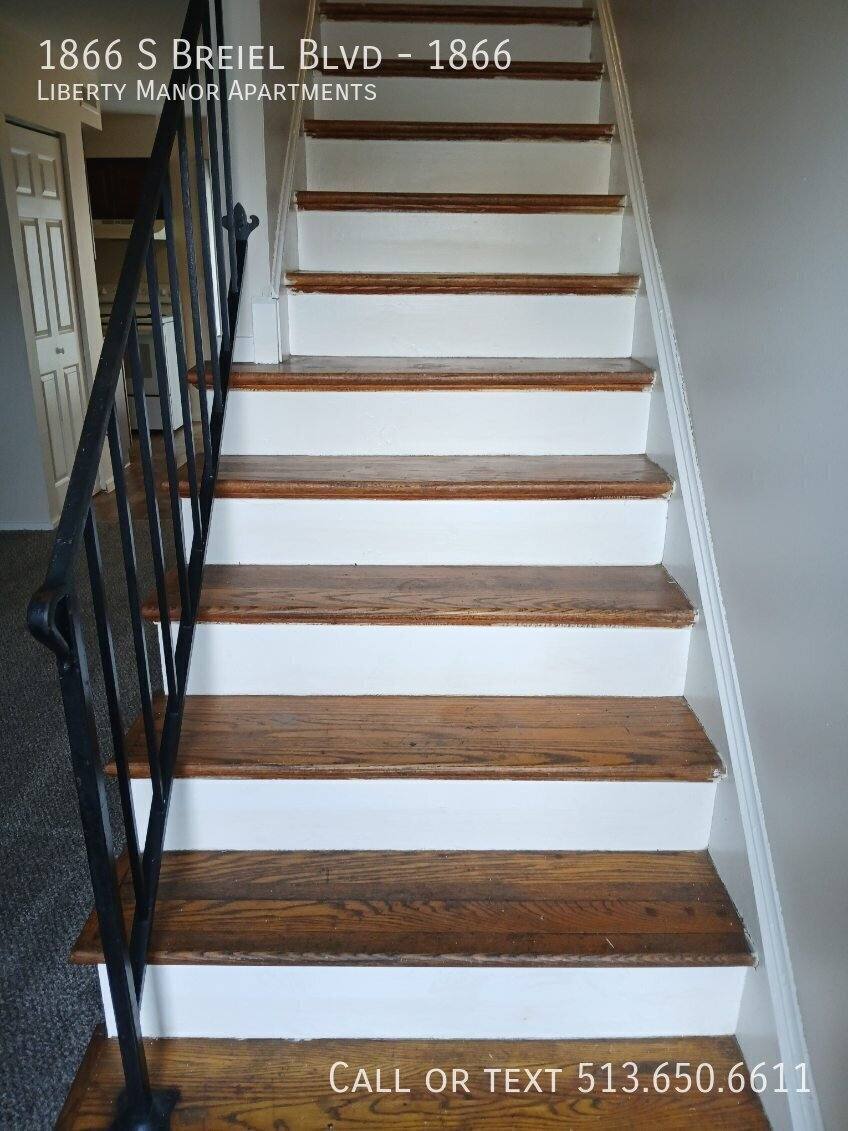 Townhouse for rent at 1866 S Breiel Blvd, Middletown, OH 45044
