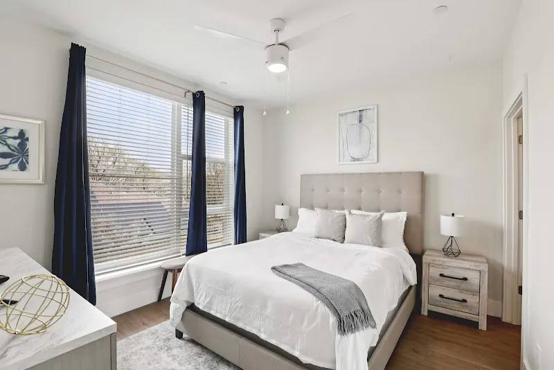 2300 Arroyo Ave #2206-304, Dallas, TX 75219 - Apartment for Rent - Image 2