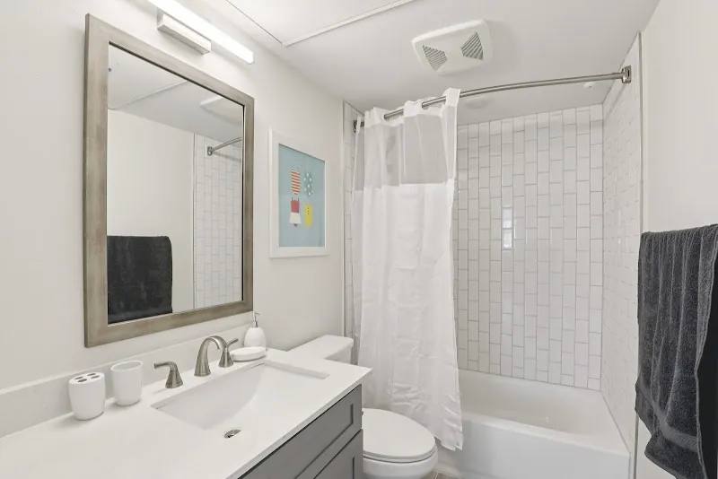 2300 Arroyo Ave #2206-304, Dallas, TX 75219 - Apartment for Rent - Image 3