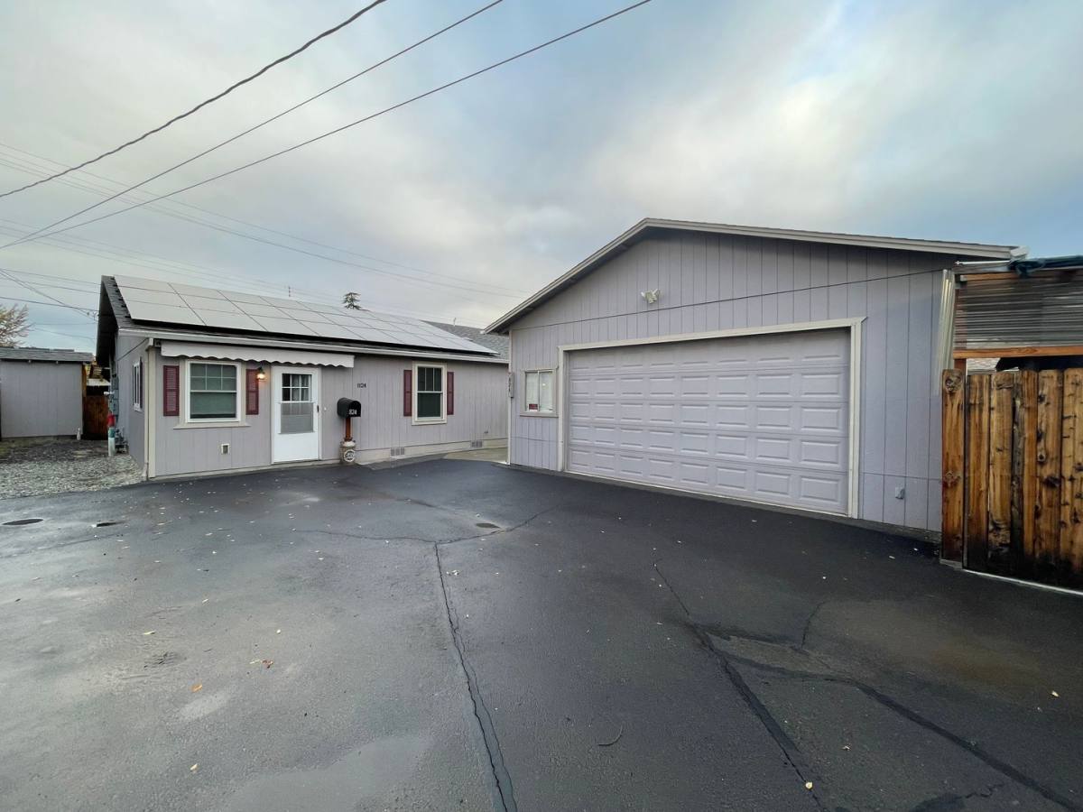 824 Beekman Ave, Medford, OR 97501 - House for Rent - Image 2