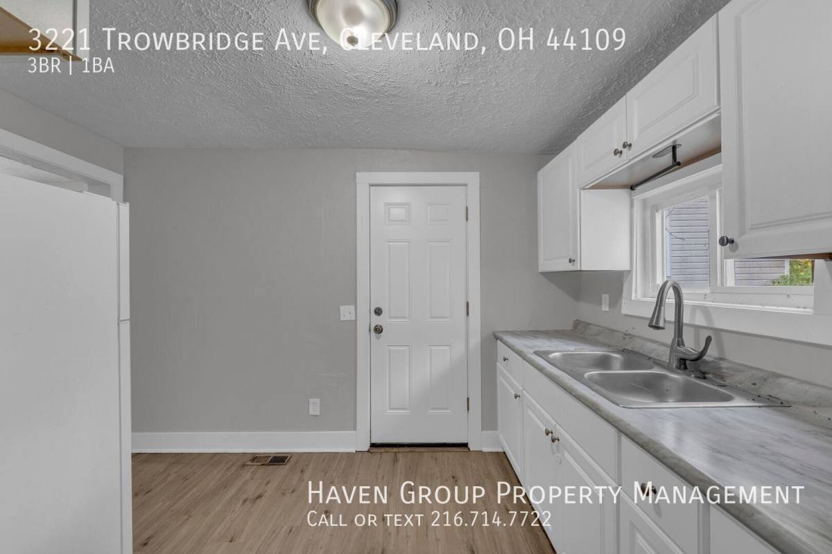 3221 Trowbridge Ave, Cleveland, OH 44109 - House for Rent - Image 9