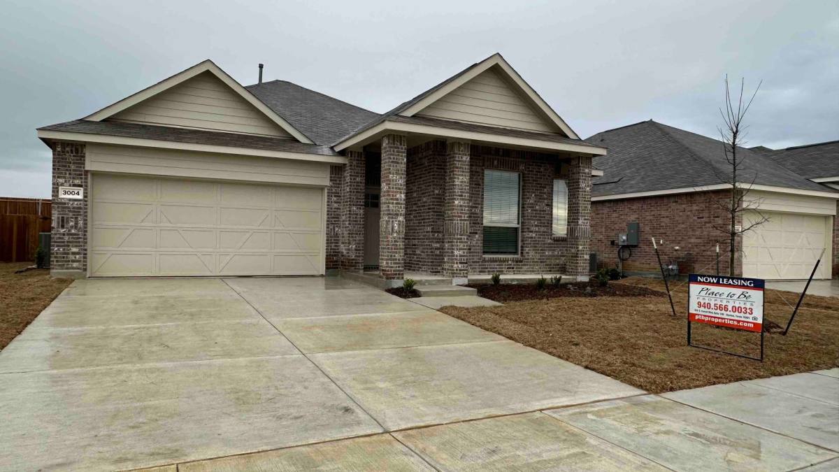 3004 Kingsgarden Rd, Denton, TX 76207 - House for Rent - Image 1