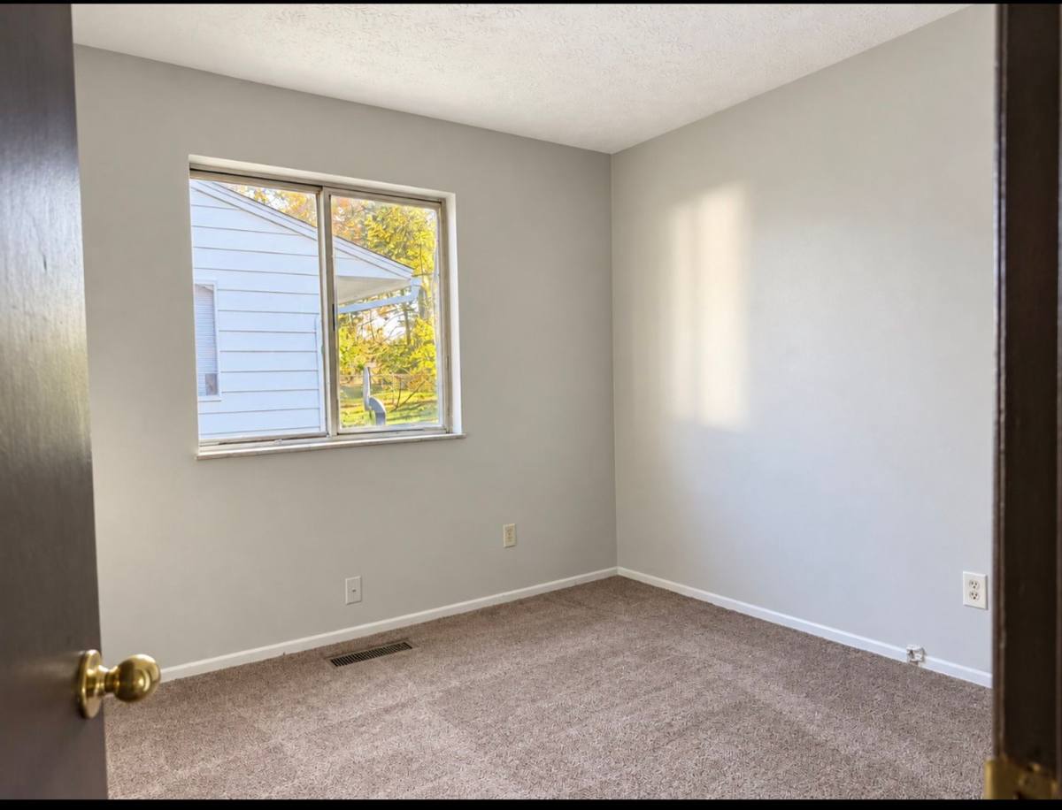 3023 Bollinger Ave, Canton, OH 44708 - Apartment for Rent - Image 5
