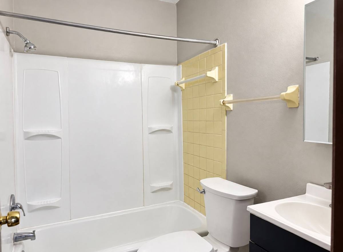 3023 Bollinger Ave, Canton, OH 44708 - Apartment for Rent - Image 4