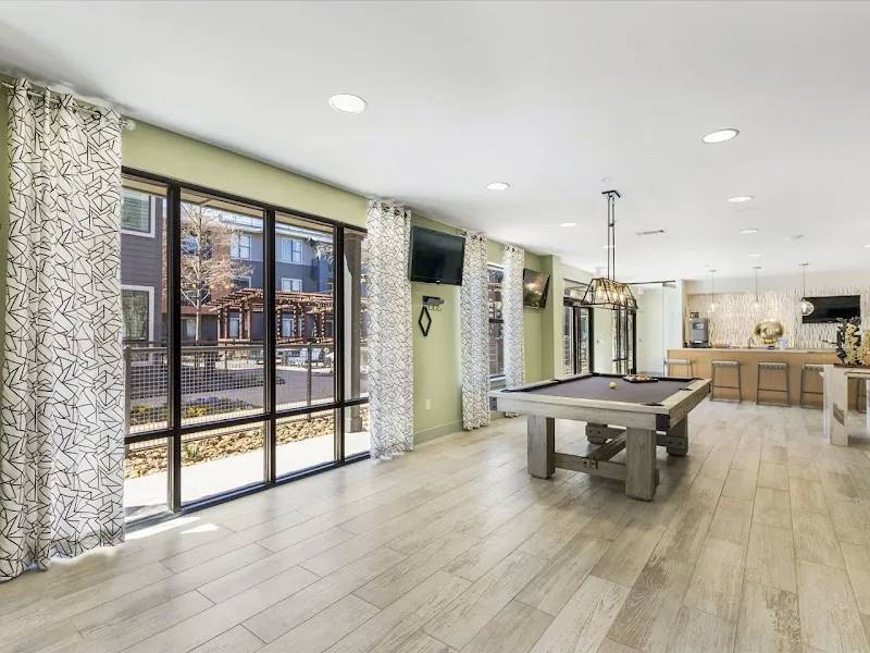 8910 Southwestern Blvd, Dallas, TX 75214 - Apartment for Rent - Image 3
