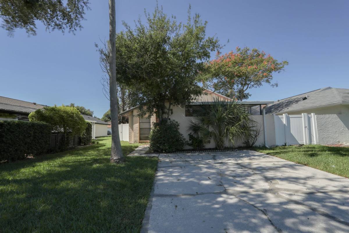 2756 Lakefern Ave, Orlando, FL 32822 - Apartment for Rent - Image 2