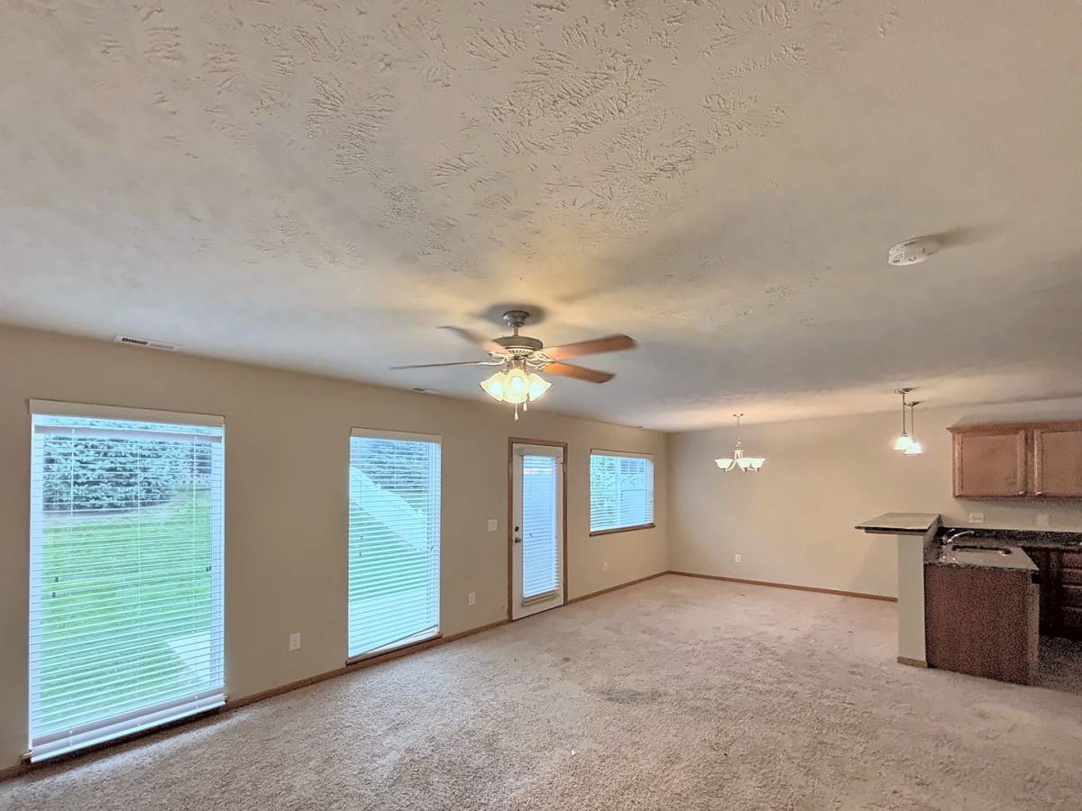 7923 S 162nd St, Omaha, NE 68118 - Townhouse for Rent - Image 6