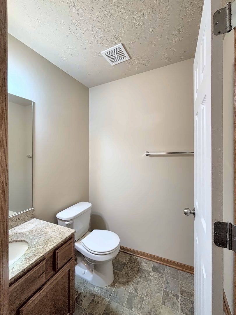 7923 S 162nd St, Omaha, NE 68118 - Townhouse for Rent - Image 8