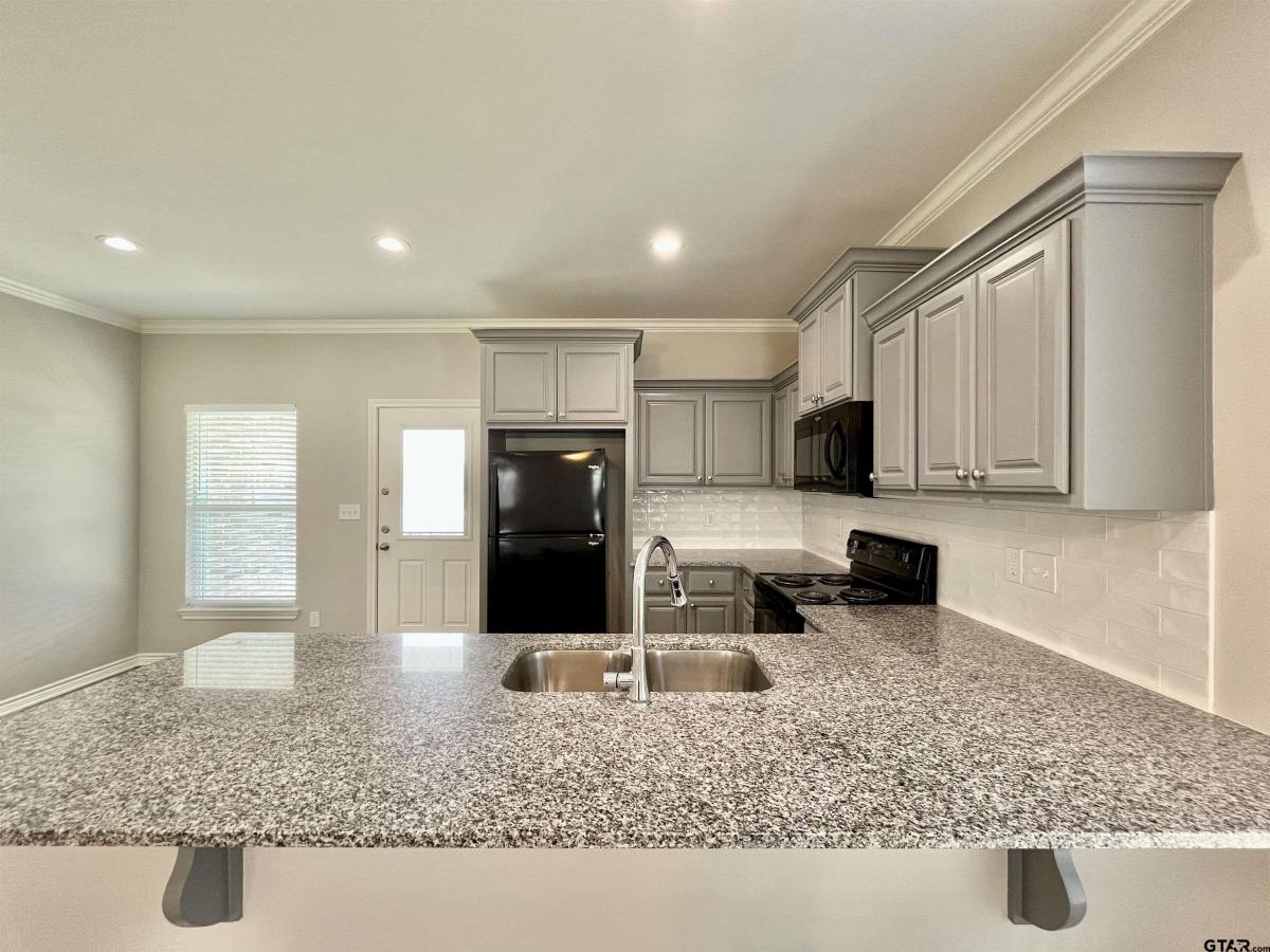 1655 S Kennedy Ave #601, Tyler, TX 75701 - Townhouse for Rent - Image 5