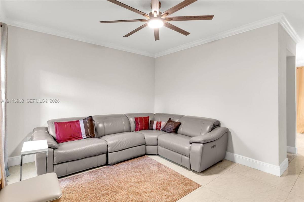 4118 NE 24th Dr, Homestead, FL 33033 - Townhouse for Rent - Image 4