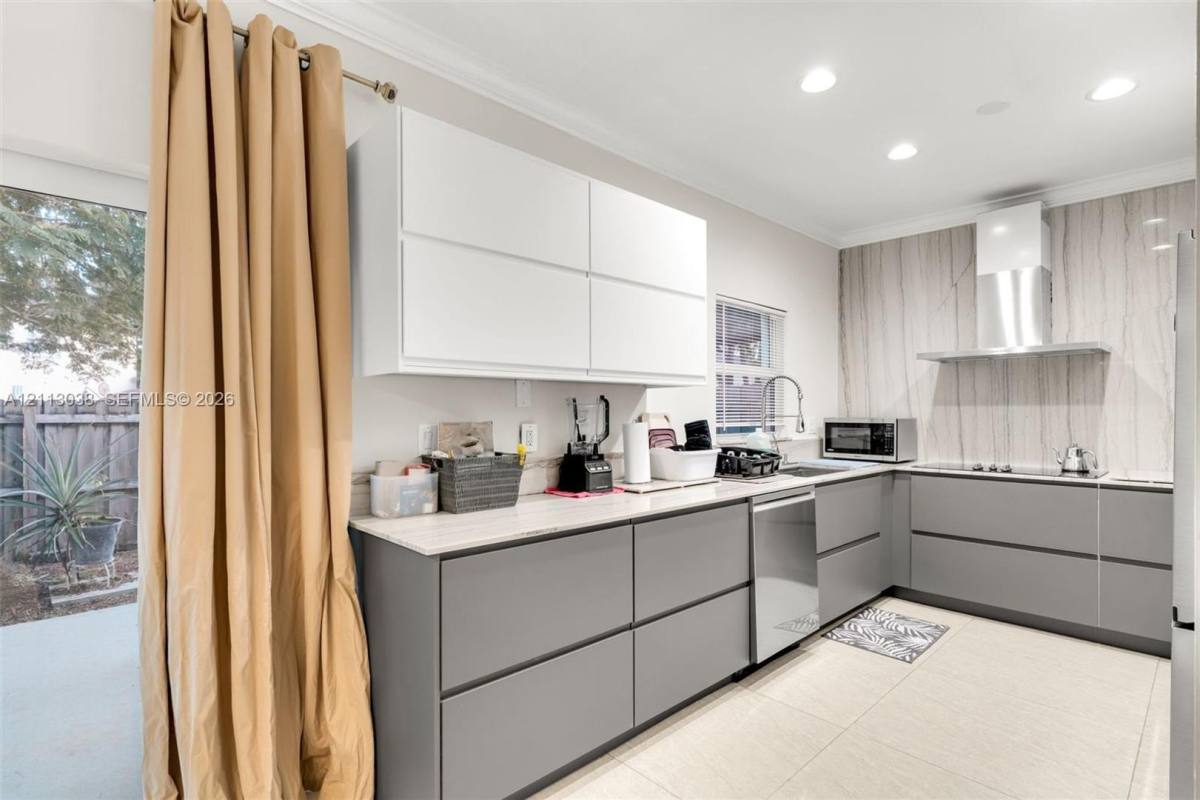 4118 NE 24th Dr, Homestead, FL 33033 - Townhouse for Rent