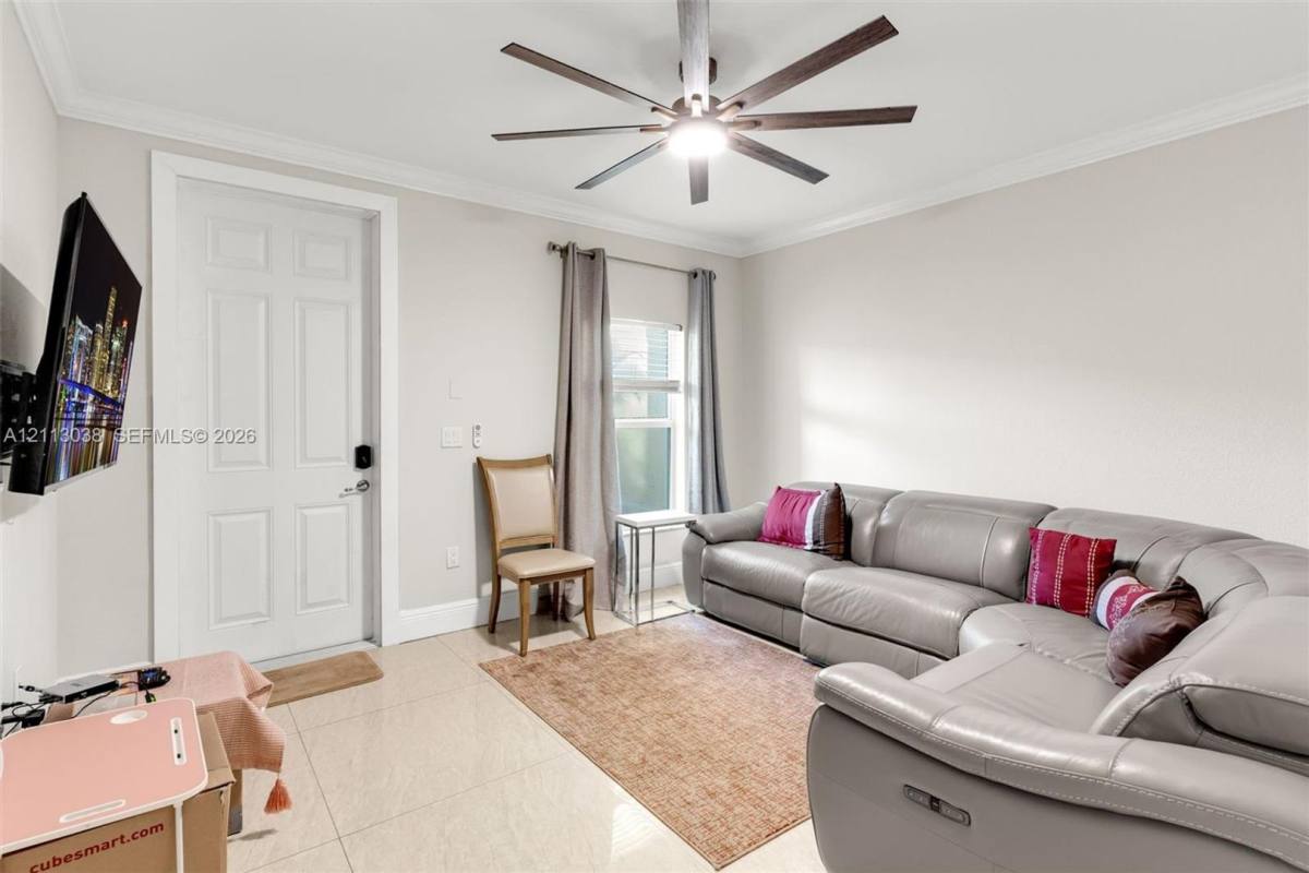 4118 NE 24th Dr, Homestead, FL 33033 - Townhouse for Rent - Image 5