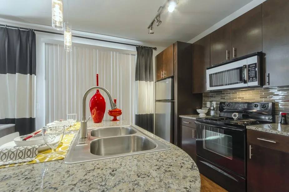 8910 Southwestern Blvd, Dallas, TX 75214 - Apartment for Rent - Image 9