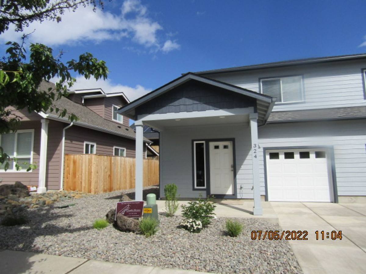 324 Everett Way, Talent, OR 97540 - House for Rent - Image 1